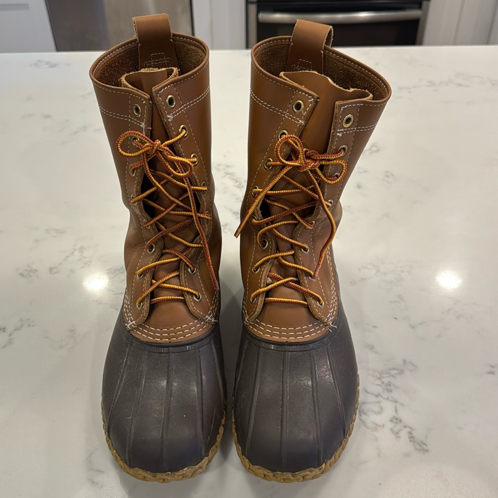 LL Bean, men’s boots, size 9, chocolate brown
